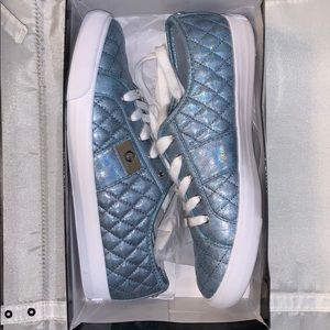 Guess shiny blue shoes NIB
